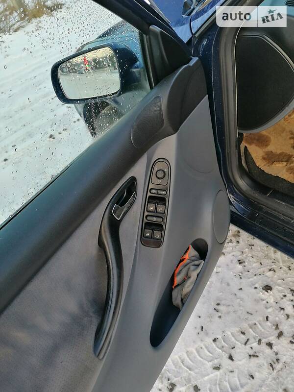 Седан SEAT Toledo 1999 в Бучаче