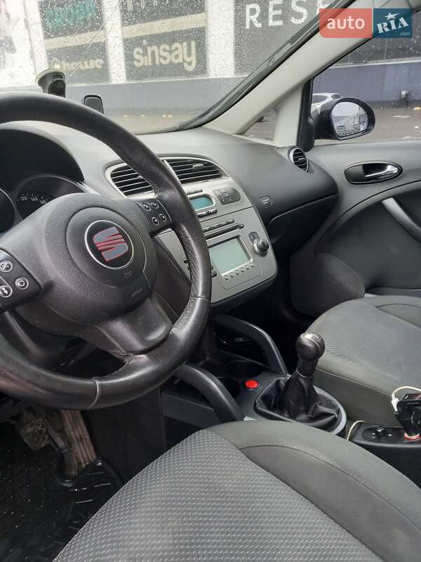 Седан SEAT Toledo 2005 в Києві