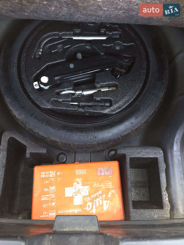 Хэтчбек SEAT Toledo 2006 в Подволочиске