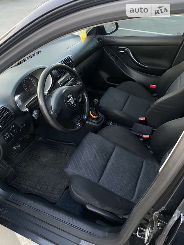 Седан SEAT Toledo 2004 в Киеве