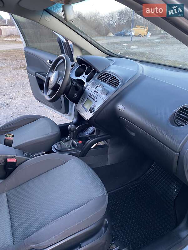 Хэтчбек SEAT Toledo 2008 в Харькове