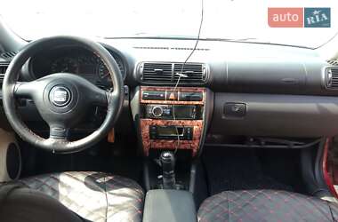 Седан SEAT Toledo 2003 в 