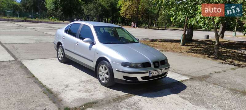 Седан SEAT Toledo 2004 в 