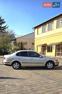 Седан SEAT Toledo 2002 в Береговому