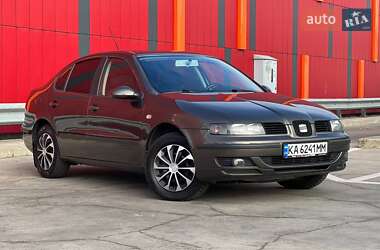 Седан SEAT Toledo 2003 в Киеве