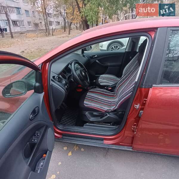 Хэтчбек SEAT Toledo 2008 в Днепре
