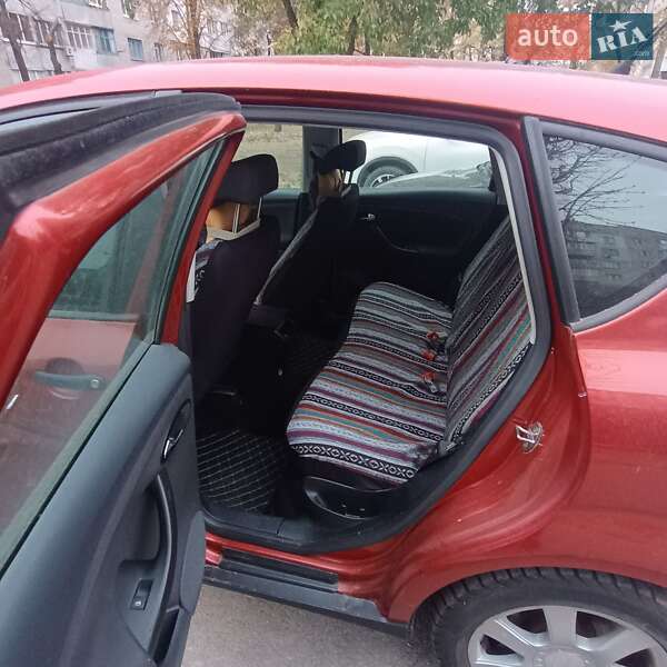 Хэтчбек SEAT Toledo 2008 в Днепре