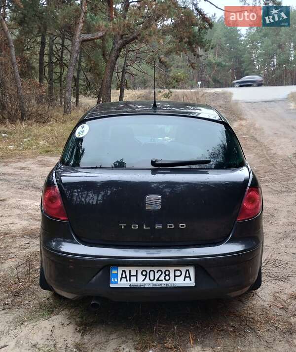 Хетчбек SEAT Toledo 2008 в Києві