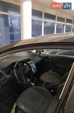 Хэтчбек SEAT Toledo 2006 в 