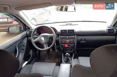 Седан SEAT Toledo 2002 в 
