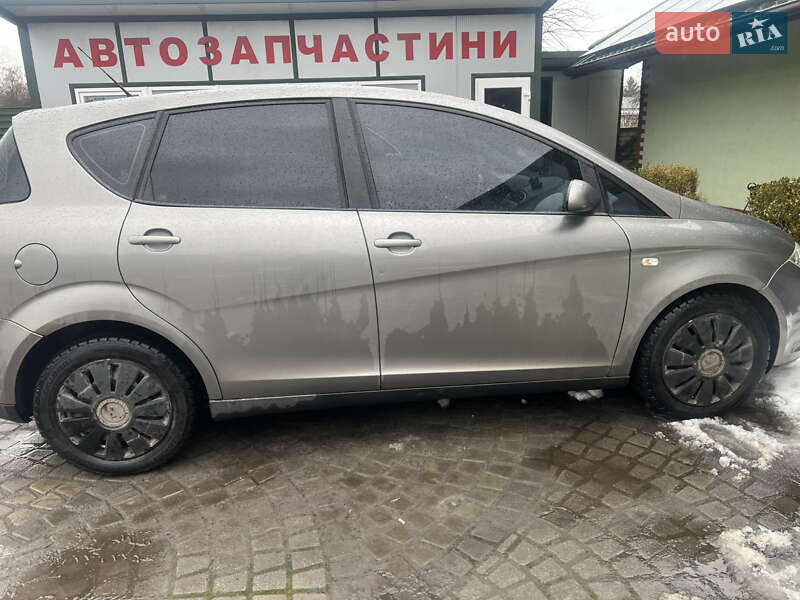 Хэтчбек SEAT Toledo 2005 в Шептицькому