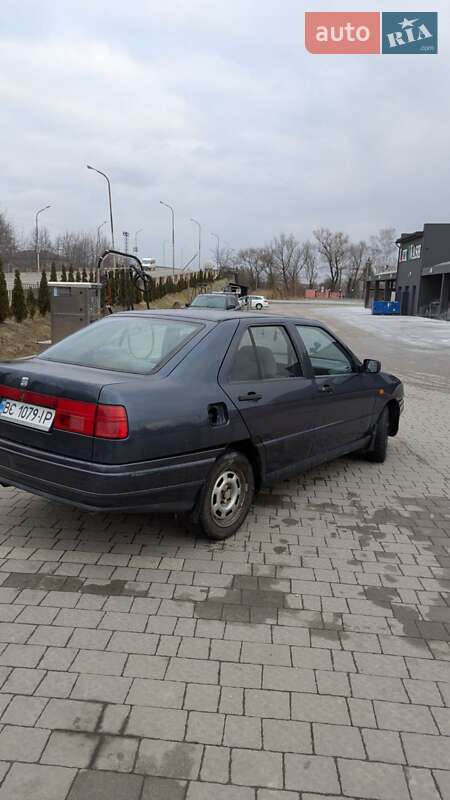 Седан SEAT Toledo 1993 в Дрогобичі