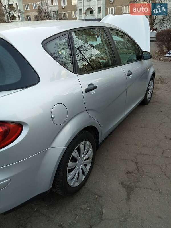 Хэтчбек SEAT Toledo 2008 в Киеве