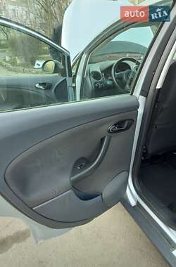 Хэтчбек SEAT Toledo 2008 в 