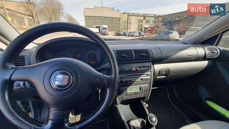 Седан SEAT Toledo 2003 в Киеве