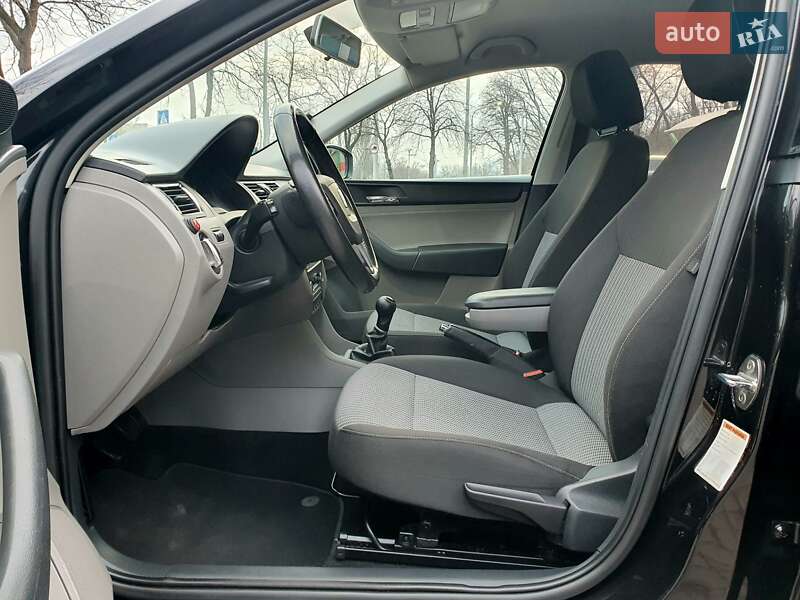 Лифтбек SEAT Toledo 2013 в Киеве