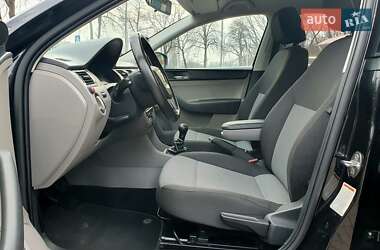 Ліфтбек SEAT Toledo 2013 в 