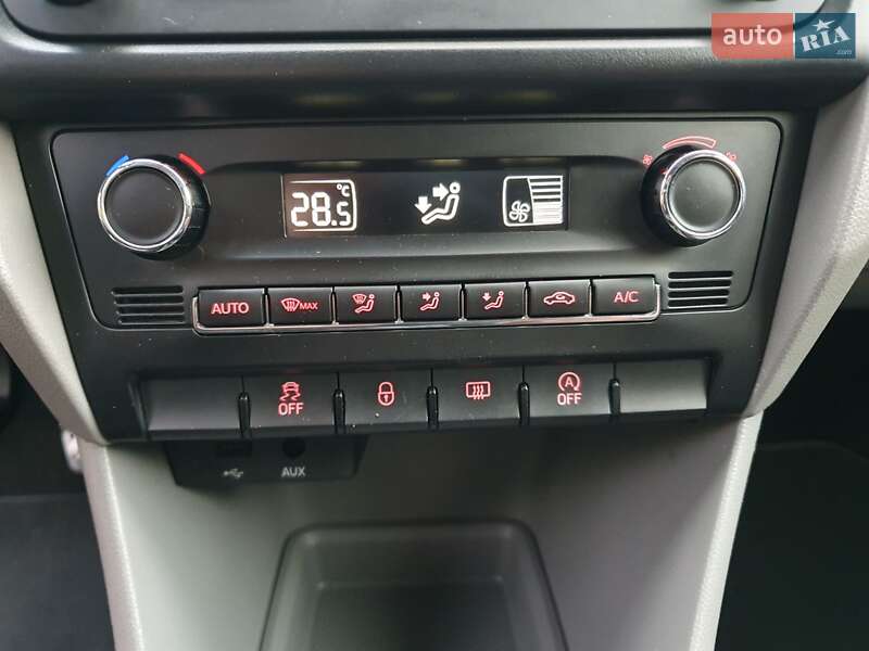 Лифтбек SEAT Toledo 2013 в Киеве