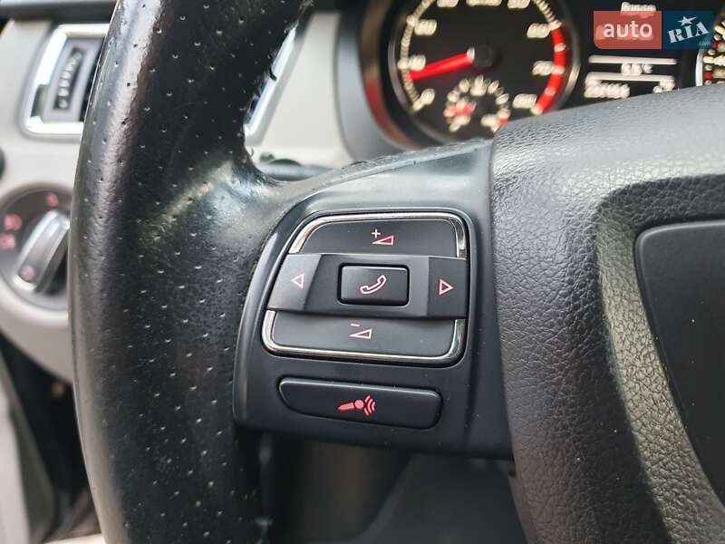 Лифтбек SEAT Toledo 2013 в Киеве