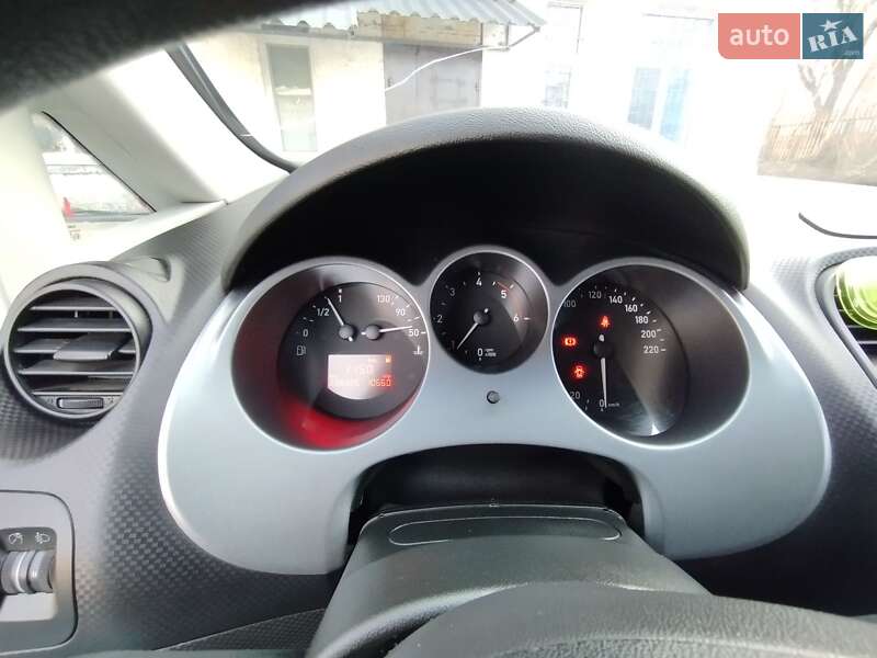 Хэтчбек SEAT Toledo 2008 в Каневе