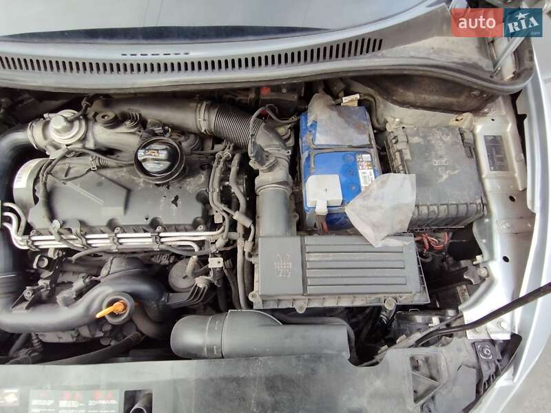 Хэтчбек SEAT Toledo 2008 в Каневе