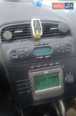 Хэтчбек SEAT Toledo 2005 в 