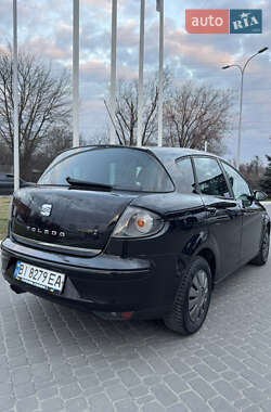Хэтчбек SEAT Toledo 2006 в 