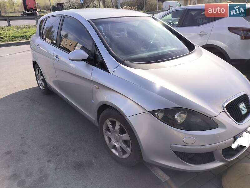 Хэтчбек SEAT Toledo 2006 в Буче