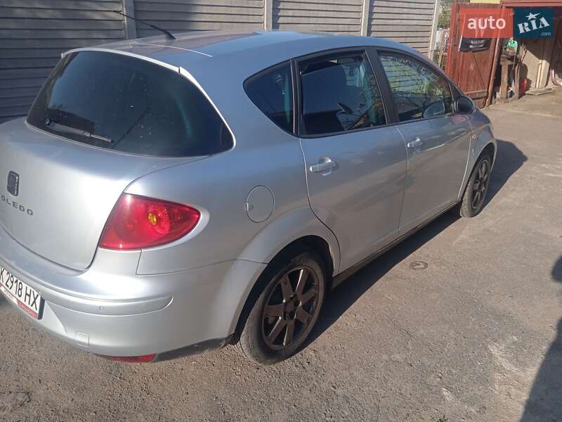 Хетчбек SEAT Toledo 2005 в Здолбуніві