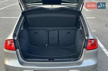 Лифтбек SEAT Toledo 2014 в 