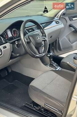 Лифтбек SEAT Toledo 2014 в 