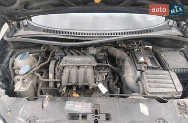 Хэтчбек SEAT Toledo 2006 в 