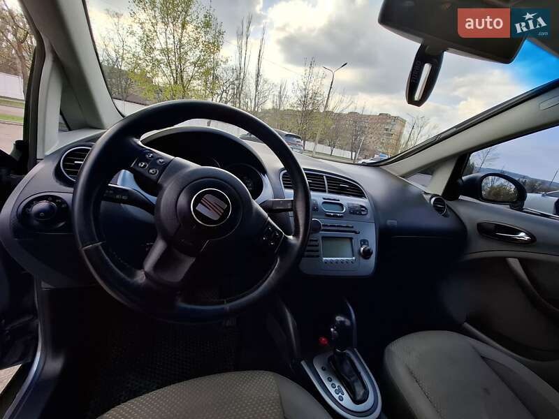 Хетчбек SEAT Toledo 2006 в Кривому Розі