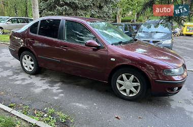 Седан SEAT Toledo 2004 в 