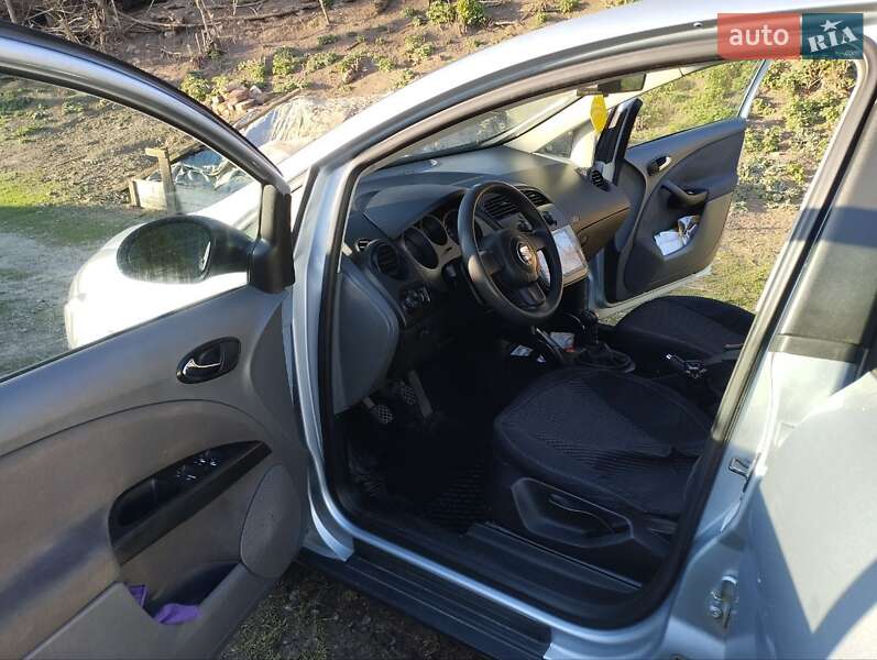 Хетчбек SEAT Toledo 2005 в Хмельницькому фото 2 Хетчбек SEAT Toledo 2005 в Хмельницькому