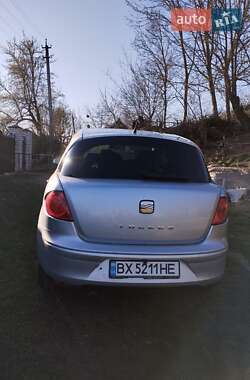Хэтчбек SEAT Toledo 2005 в 