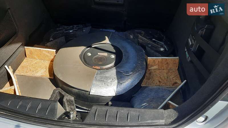 Хэтчбек SEAT Toledo 2008 в Калуше