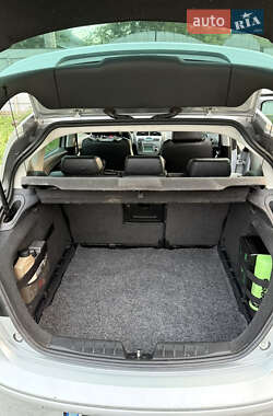 Хэтчбек SEAT Toledo 2005 в 
