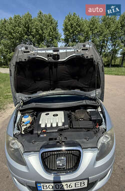 Хэтчбек SEAT Toledo 2005 в 
