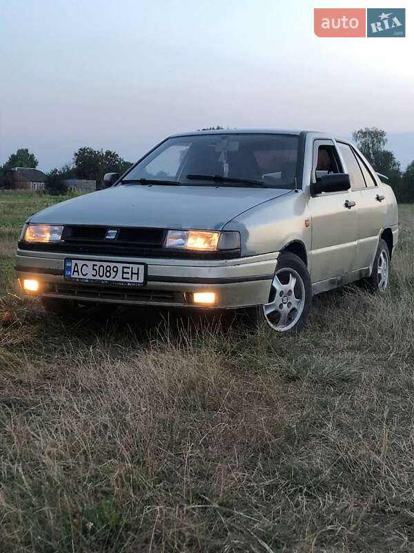 Седан SEAT Toledo 1993 в 