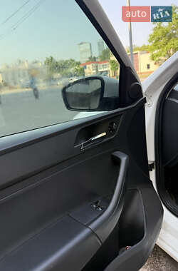 Лифтбек SEAT Toledo 2014 в 