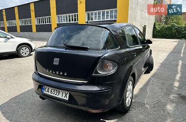 Хэтчбек SEAT Toledo 2005 в 