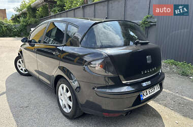 Хэтчбек SEAT Toledo 2005 в 
