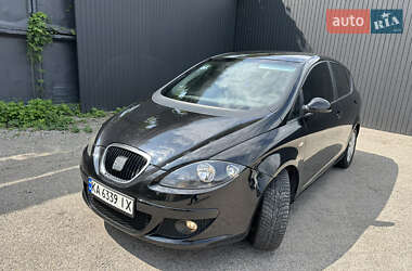 Хэтчбек SEAT Toledo 2005 в 