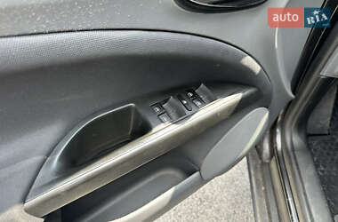 Хэтчбек SEAT Toledo 2005 в 