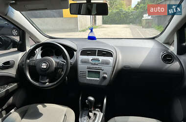 Хэтчбек SEAT Toledo 2005 в 