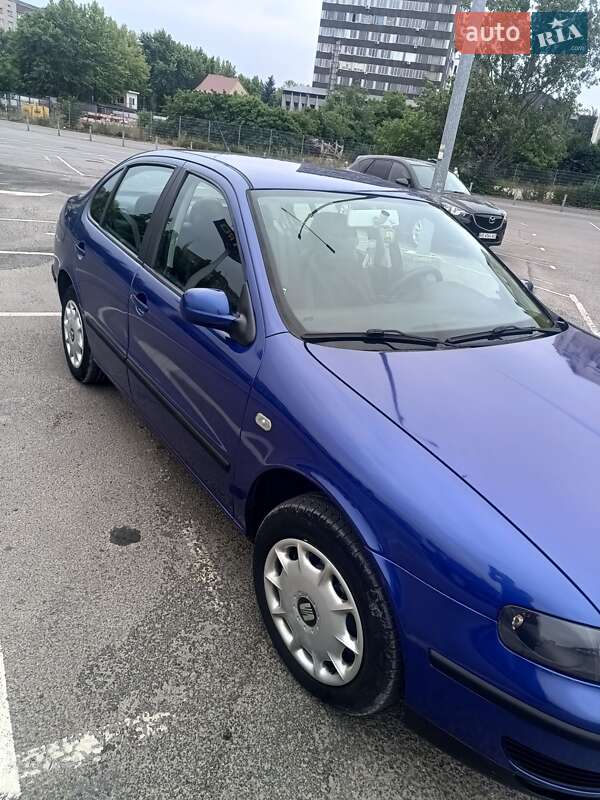 Седан SEAT Toledo 2000 в Івано-Франківську