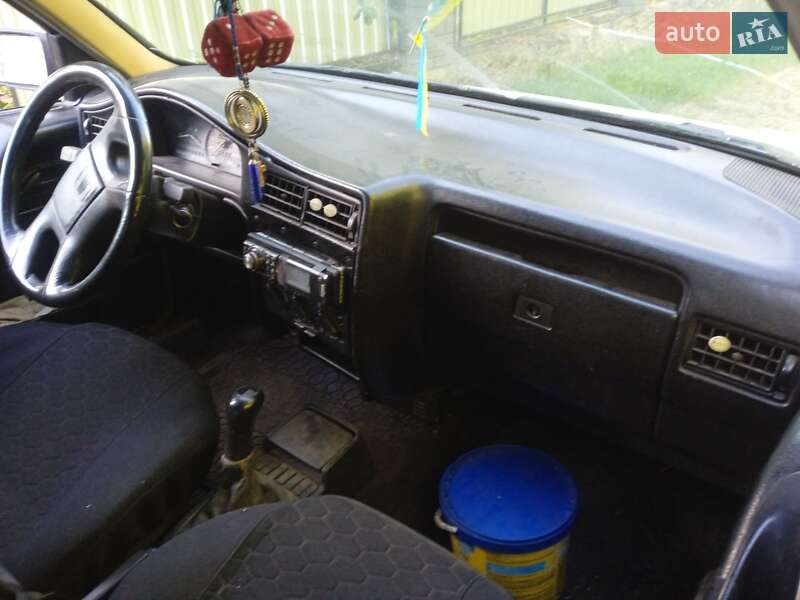 Седан SEAT Toledo 1993 в Бориславе