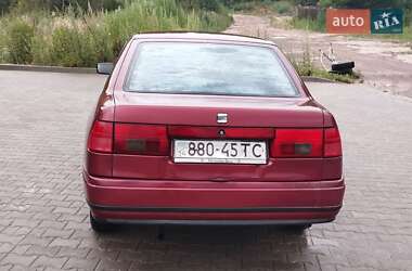 Седан SEAT Toledo 1993 в 