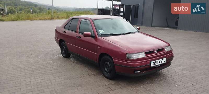 Седан SEAT Toledo 1993 в 